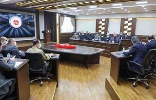 Ağrı Valisi Varol, muhtarlarla bir araya geldi