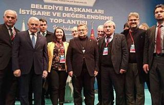 AK Partili belediye başkanları Binali Yıldırım’la...