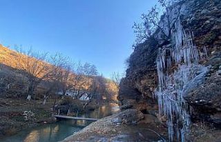 Akan sular buz tuttu