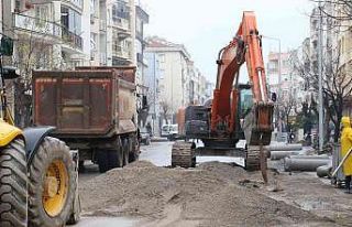 Akhisar’ın prestij caddelerinde hummalı çalışma