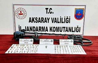 Aksaray jandarmadan tarihi eser kaçakçısına suçüstü...