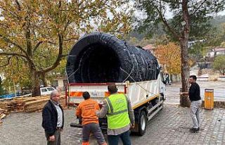 Aksekili üreticiye 2 bin 100 metre boru yardımı