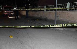 Alacak verecek kavgası kanlı bitti: 1 yaralı