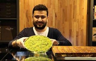 Altın tepside baklava 2,5 milyon lira