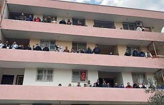 Amatörde olsa futbol aşkı, balkonlar bile doldu