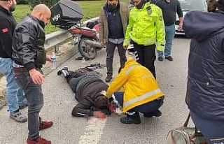 Ani fren yapan araca çarpan motosikletli ağır yaralandı