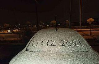 Ankara’da yüksek kesimlere mevsimin ilk karı yağdı