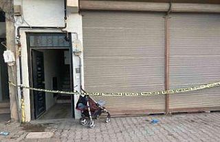 Annelerinin evde bıraktığı 3 çocuk çıkan yangında...