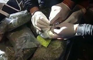 Antalya’da baskın yapılan depoda 19 kilo skunk...