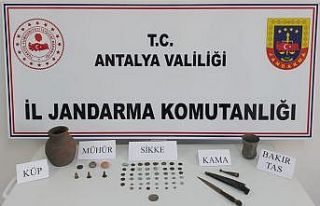 Antalya’da tarihi eser operasyonu