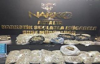 Antalya’da yeni yıl öncesi uyuşturucu tacirlerine...
