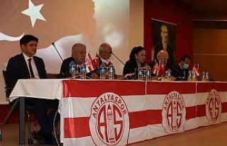 Antalyaspor Başkanı Çetin: "Hedefimiz az borç,...