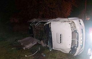 Araç içinde sıkışan sürücüyü jandarma ve...