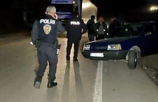 Araç kullanırken kalp krizi geçirip kaza yapan...