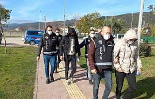 Araçlarında 520 kilo etil alkol ele geçirilen 3...
