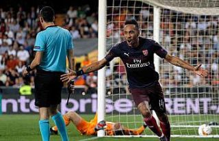 Arsenal’de Aubameyang kadro dışı bırakıldı