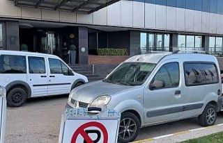 Asansöre bakım yapan teknisyen can verdi