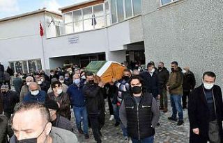 Aşı karşıtlığıyla bilinen doktorun cenazesi...