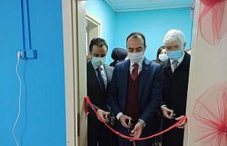 Aslanapa’da yenilenen ilkokul kütüphanesinin açılışı...