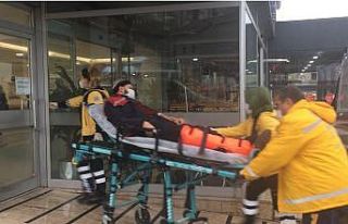 Ayağına demir düşen tersane işçisi yaralandı