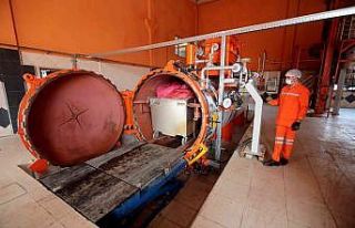 Ayda 210 ton tıbbi atığı evsel atığa dönüştürüyor