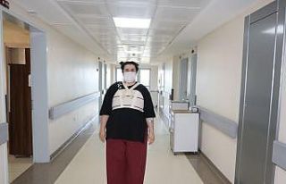 Ayşe öğretmen yapay damar ile hayata tutundu