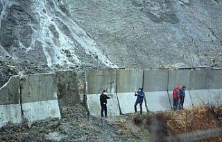 Ayvalık’ta demir tesisinin atık deposu patladı