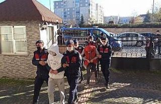 Bafra’da uyuşturucu operasyonunda 5 kişi adliyeye...