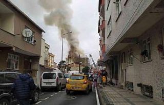 Bağcılar’da apartmanın 3’üncü katında patlama...