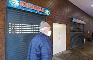 Balık sezonu bitmeden çoğu esnaf tezgahını şimdiden...