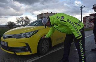 Balıkesir polisi kış lastiği denetimi yaptı