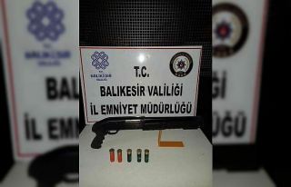 Balıkesir’de polisten 24 şahsa gözaltı