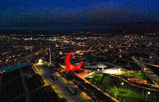 Balıkesır’in hilali gece görüntülendi