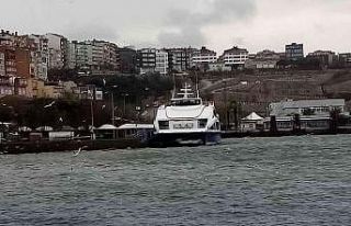 Bandırma’da fırtına deniz ulaşımını olumsuz...