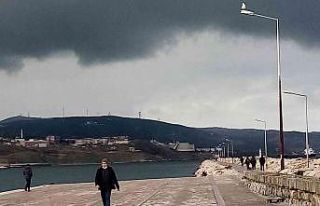 Bandırma’yı kara bulutlar sardı