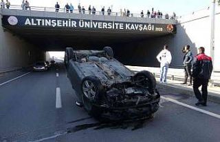 Bariyerlere çarpan araç takla attı: 1 yaralı