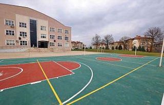 Başiskele’de okul bahçeleri renkleniyor