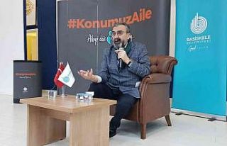 Başiskele’de Senai Demirci söyleşisi