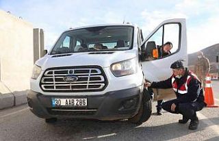 Başkale’de kış lastiği uygulaması