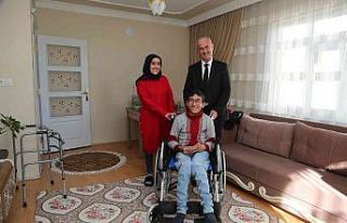 Başkan Akman’dan özel gereksinimli bireylere ziyaret