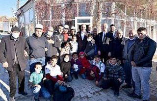 Başkan Altay Çeltik ve Yunak’ın mahallerinde...