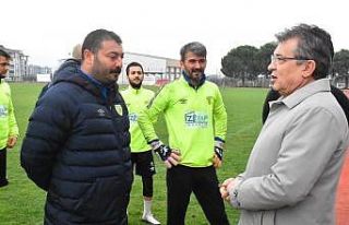 Başkan Arslan 1966 Edremitspor Futbol Takımını...