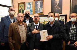 Başkan Ataç, Mehmet Demirtaş’ın kitap imza gününe...