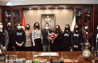 Başkan Ataç’tan başarılı öğrencilere tebrik