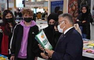 Başkan Büyükkılıç, Kitap Fuarı’ndan çağrıda...