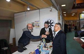 Başkan Büyükkılıç kitapseverlerle buluştu