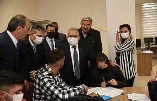 Başkan Büyükkılıç’tan Tomarza’da muhtarlarla...