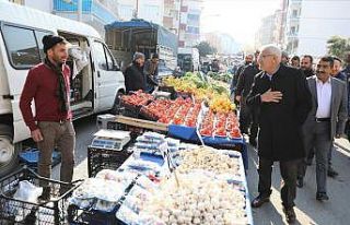 Başkan Güder, pazarcı esnafının taleplerini dinledi