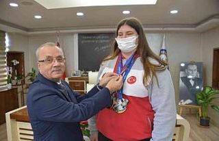 Başkan Kayda, milli Judocuyu ödüllendirdi