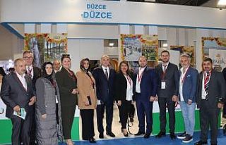 Başkan Özlü İzmir’de Düzce’yi tanıtıyor